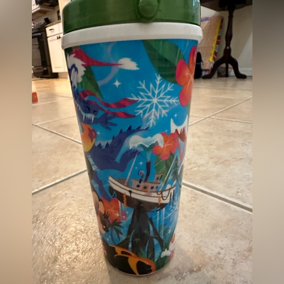 Disney Typhoon Lagoon Reusable Drink Cup Tumbler with straw - Picture 4 of 9